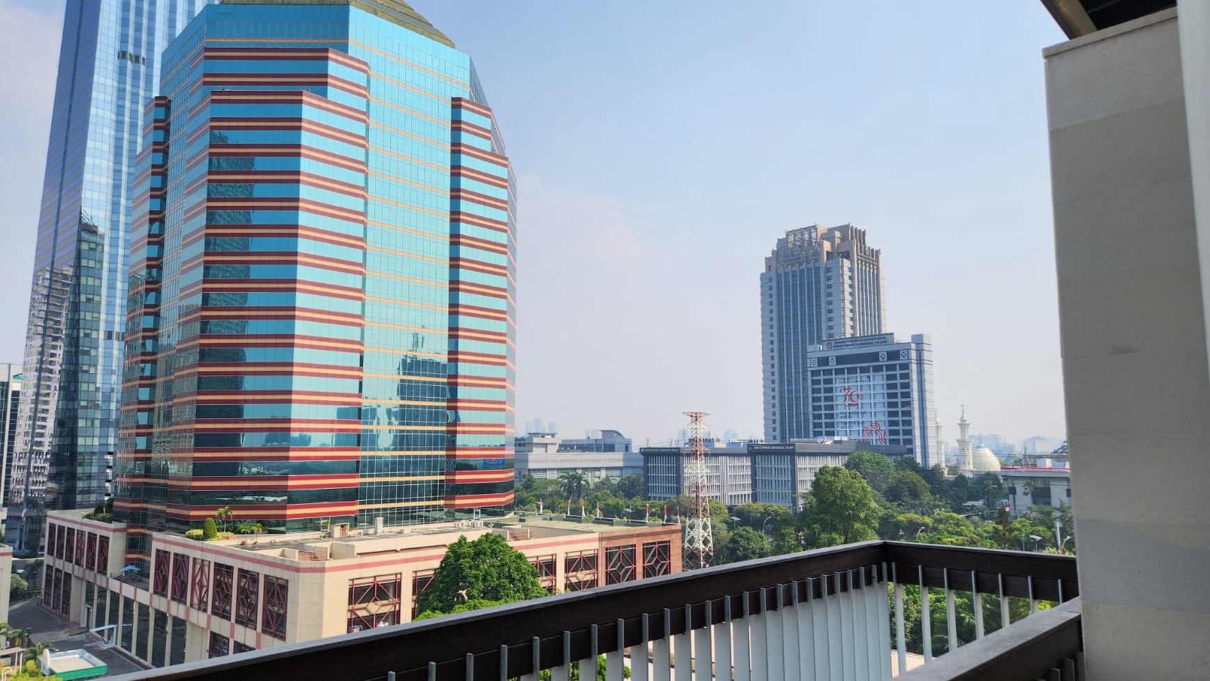 Apartemen Pearl Garden di Gatot Subroto Semanggi Jakarta 