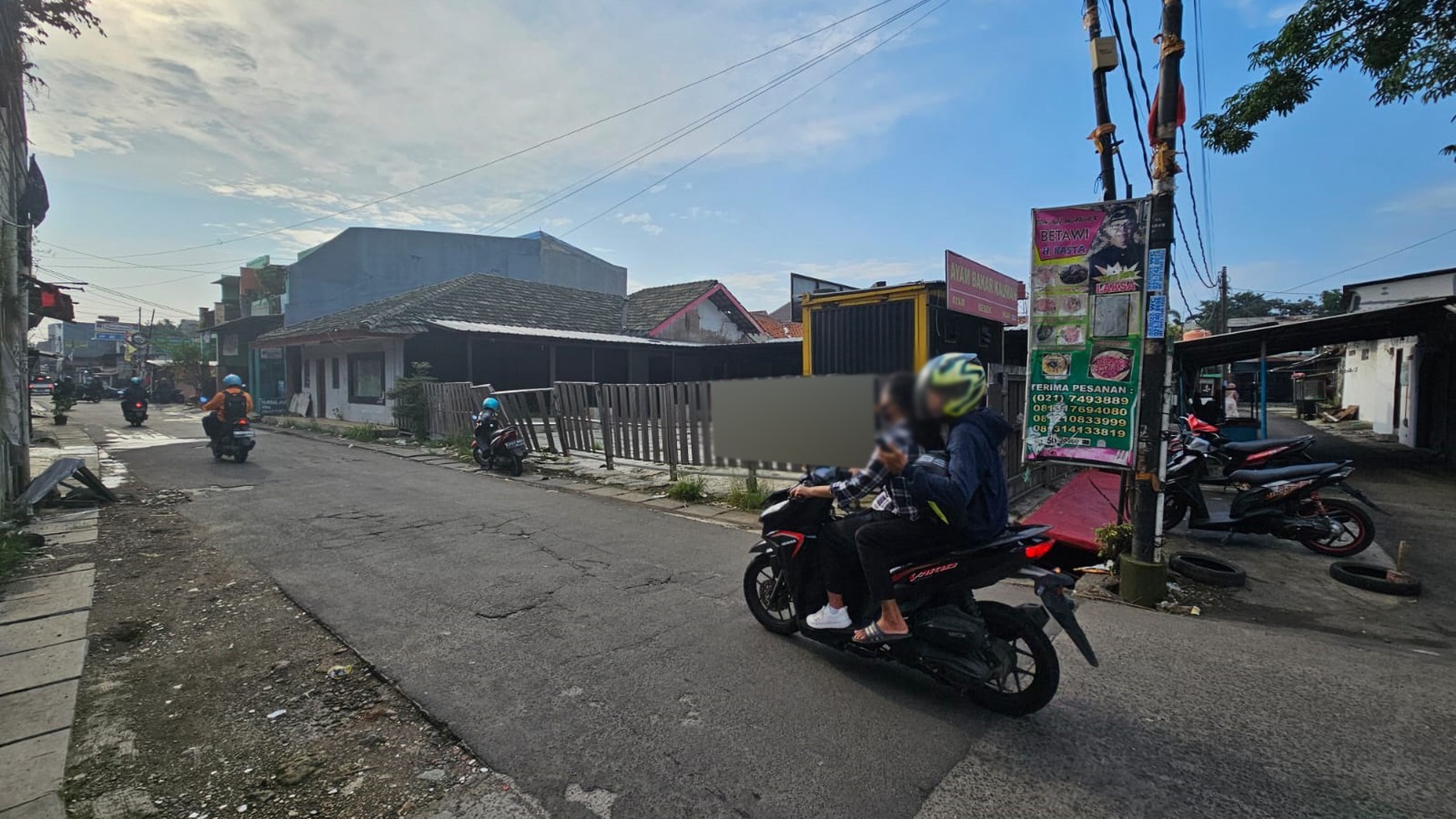 Ruang Usaha Strategis dekat Pinggir Jalan Raya @Pondok Cabe