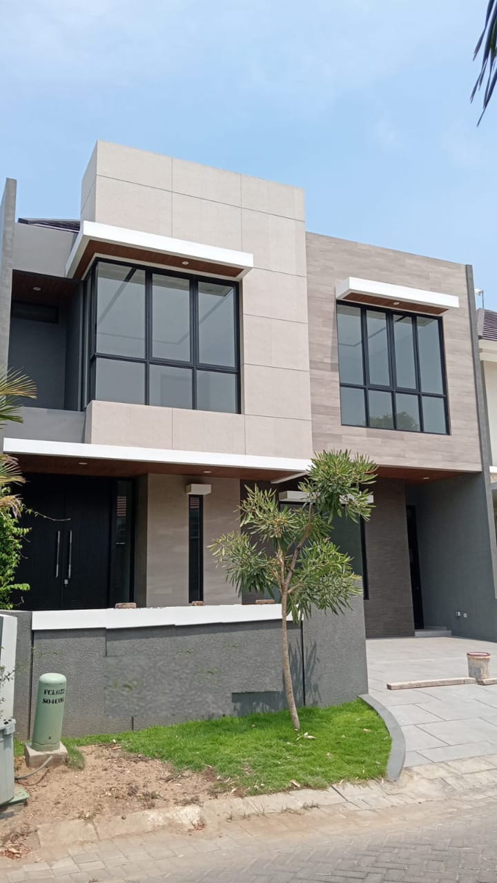 Dijual Rumah Mewah di Citraland Woodland Surabaya