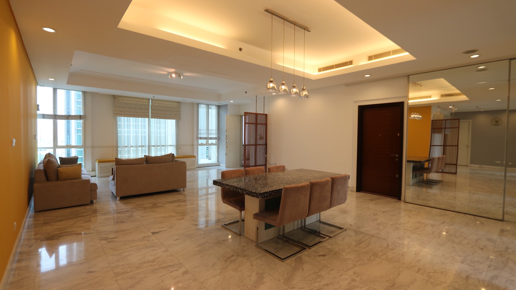 DIJUAL APARTEMEN THE PEAK SUDIRMAN 3 BR 232 m2 / FOR SALE The Peak Apartment 