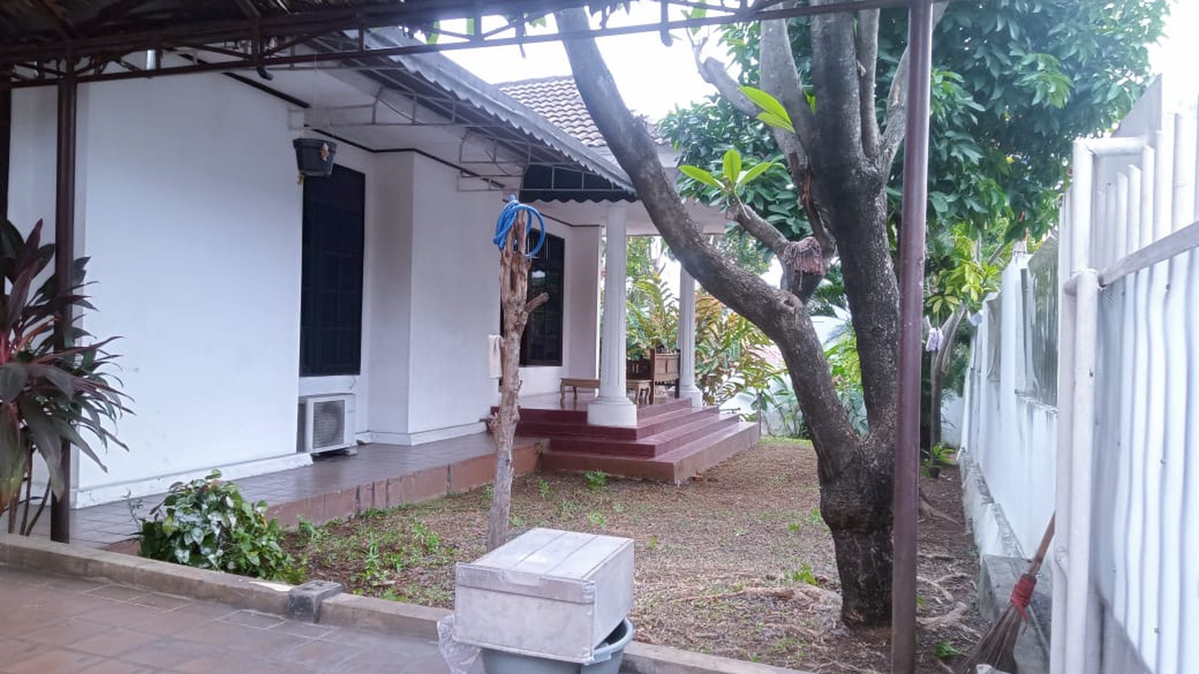 Rumah di Pesanggrahan, Bintaro