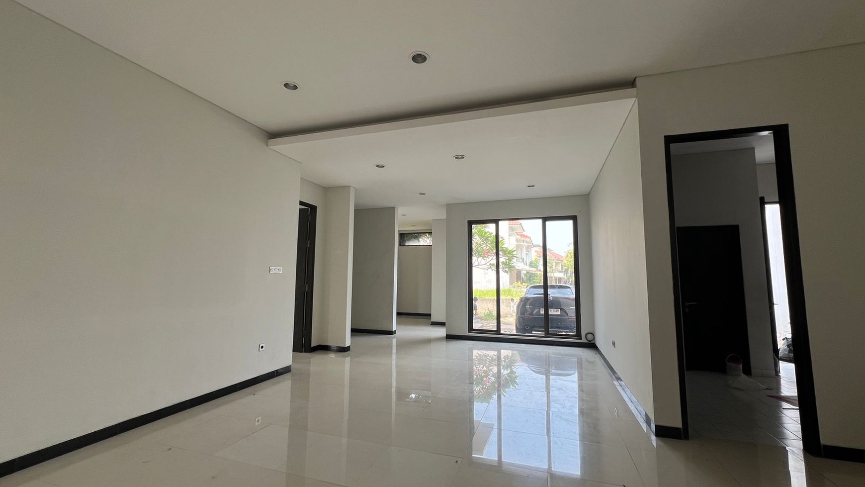 Disewa Rumah townhouse untuk tinggal atau kantor lokasi pejaten barat kemang 