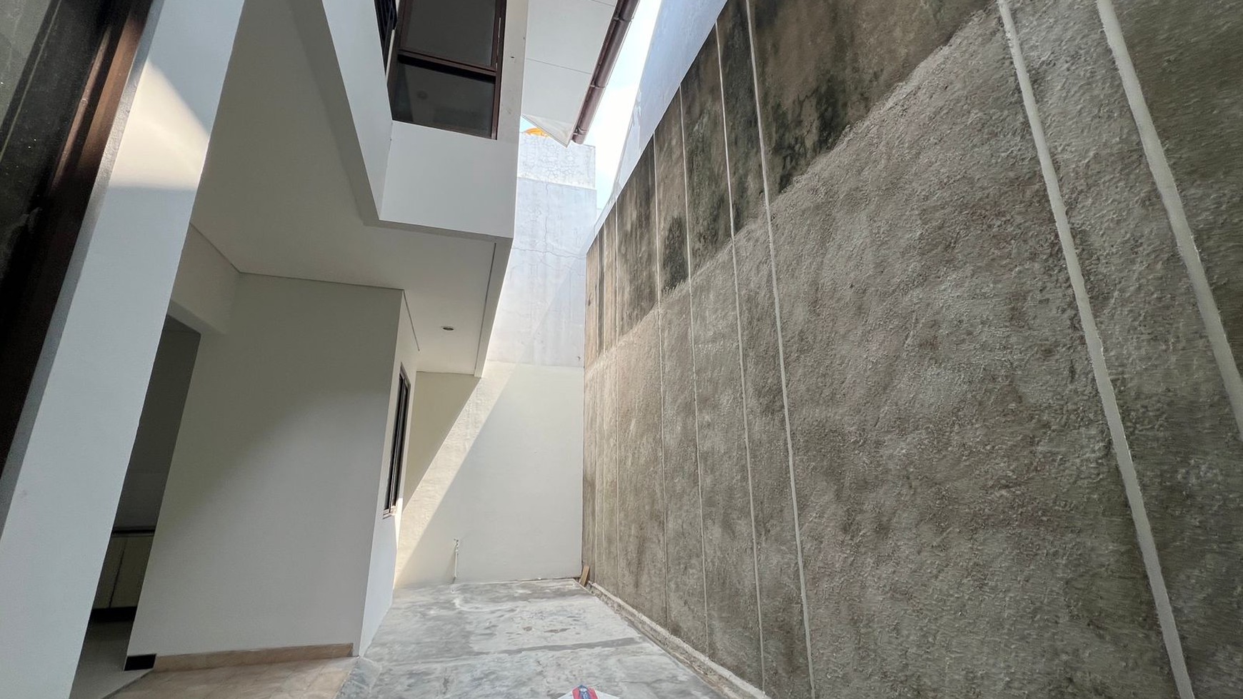 Disewa Rumah townhouse untuk tinggal atau kantor lokasi pejaten barat kemang 