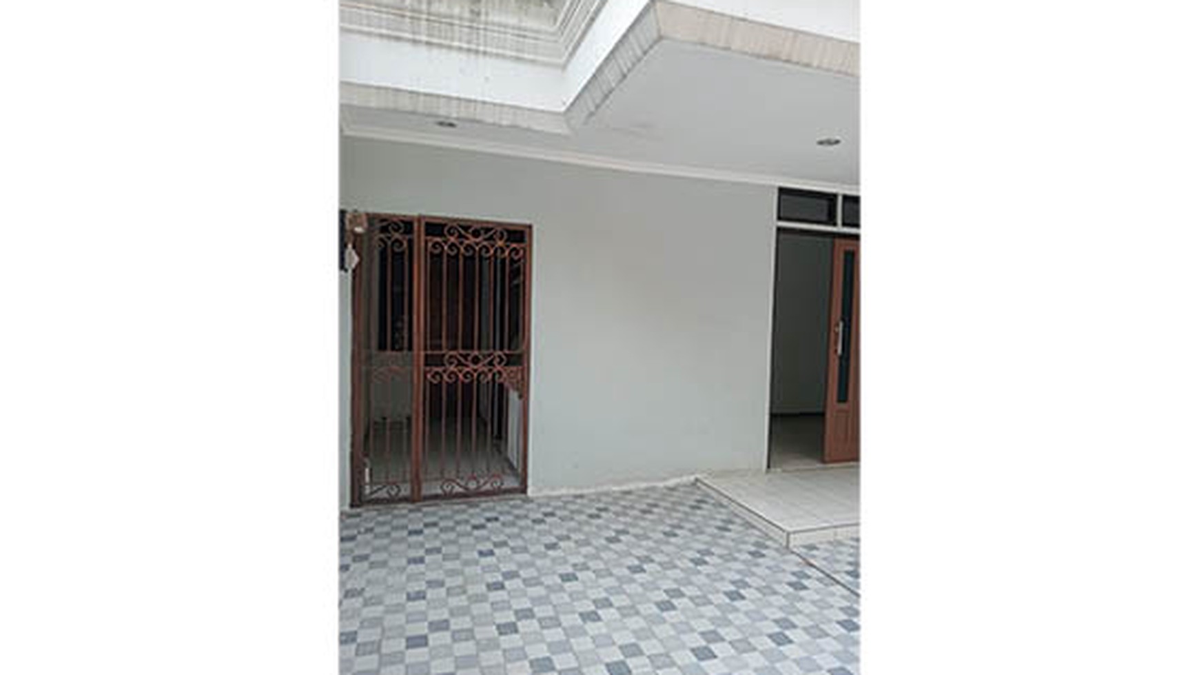 Rumah Taman Modern Jl Bougenville, Cakung Jakarta Timur