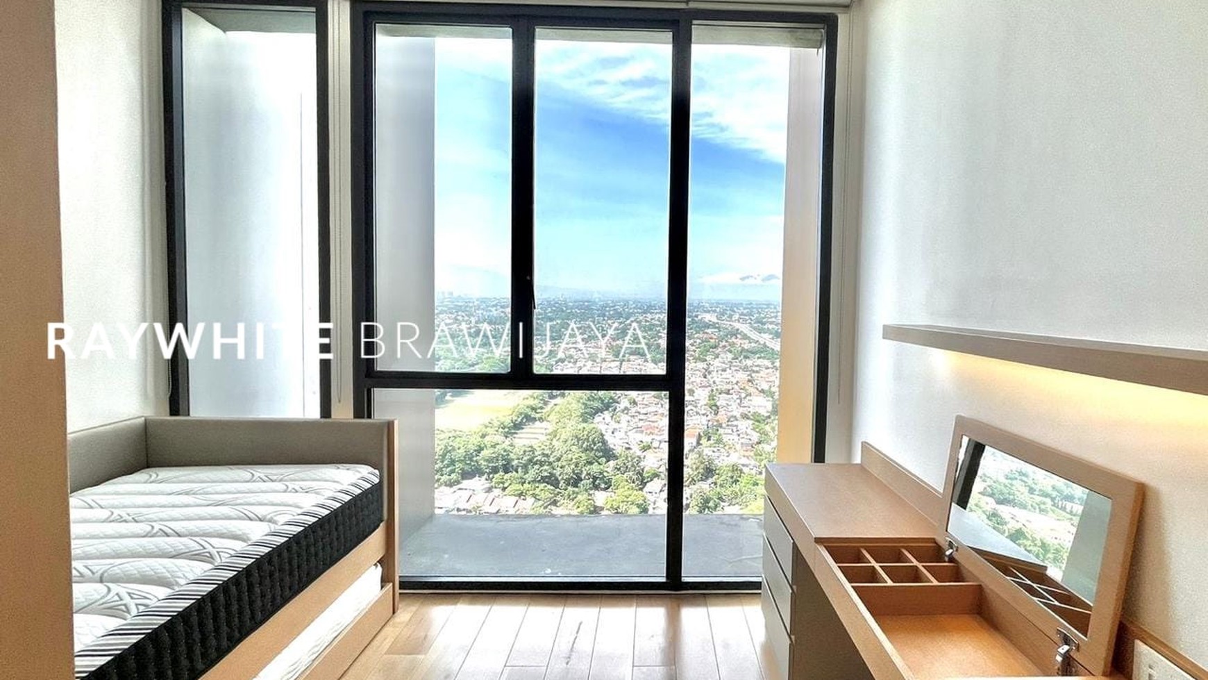 Brand New Izzara Simatupang Apartment Tower South