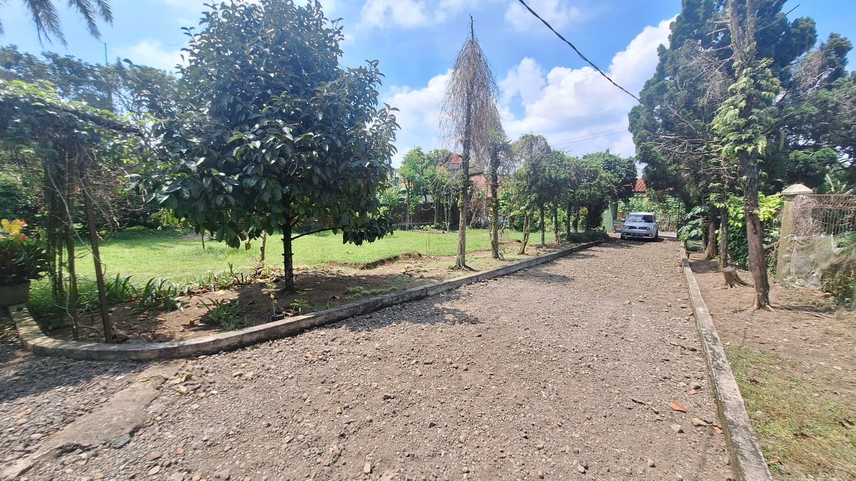 Rumah tua 1,5 lantai Hitung tanah  dengan pemandangan gunung di Ciapus