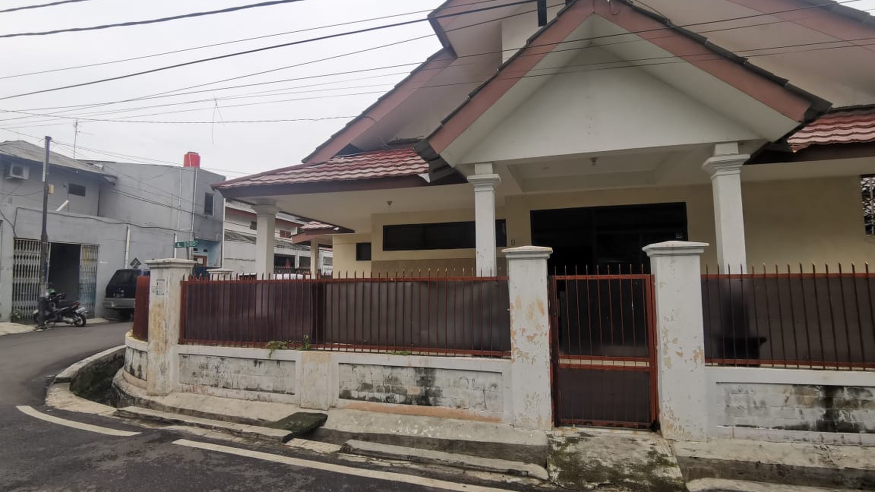 Dijual rumah asri terawat jalan angsana bungur senen