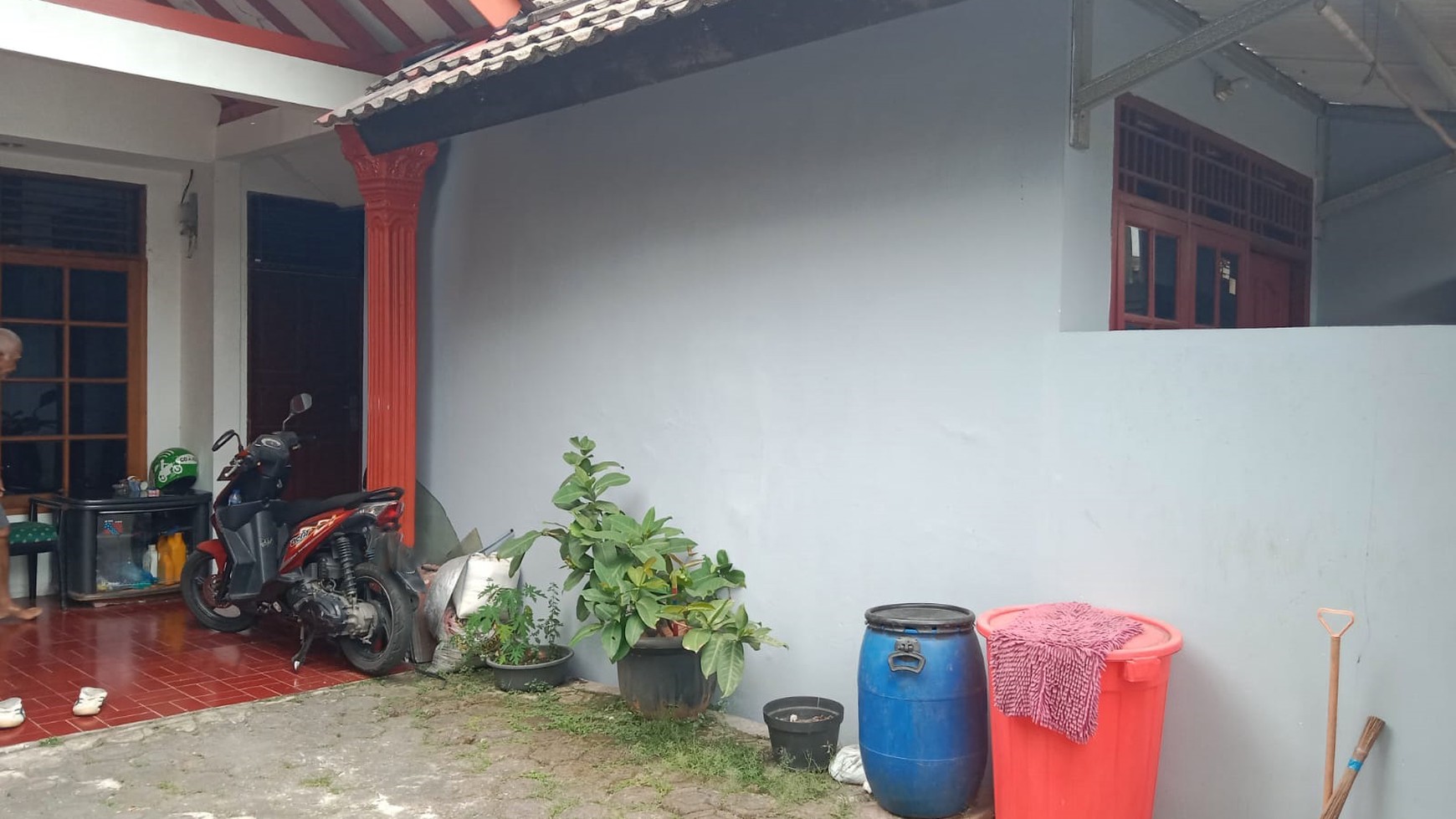 Rumah Murah Hitung Tanah dan Strategis @Pesanggrahan