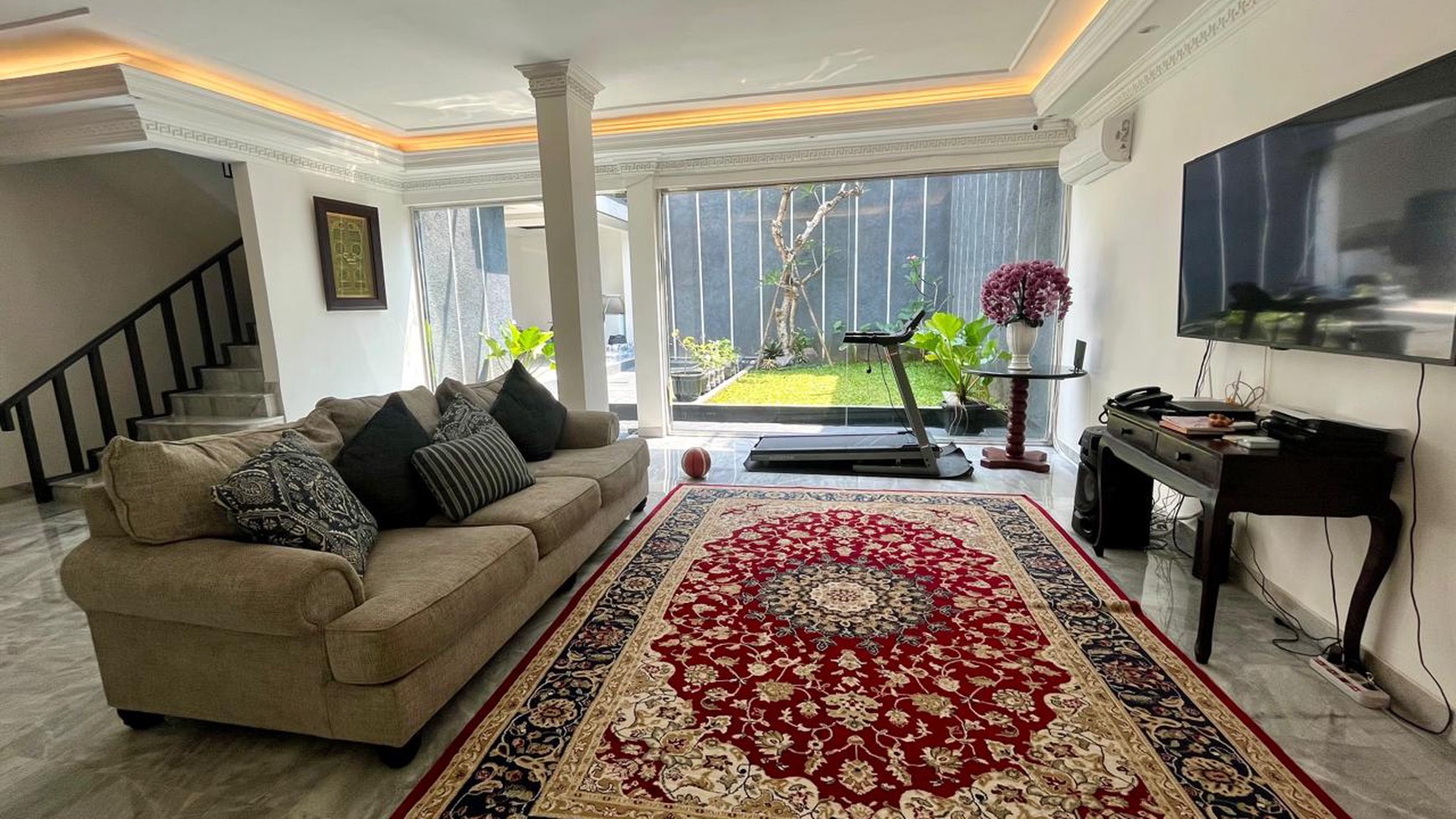 Rumah Hitung Tanah Area Cipete