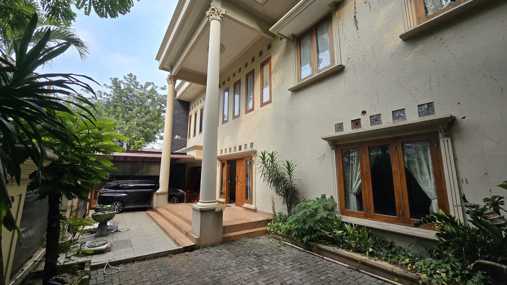 Rumah Bagus Siap Huni dan Asri di Jalan Birah, Kebayoran Baru, Jakarta Selatan