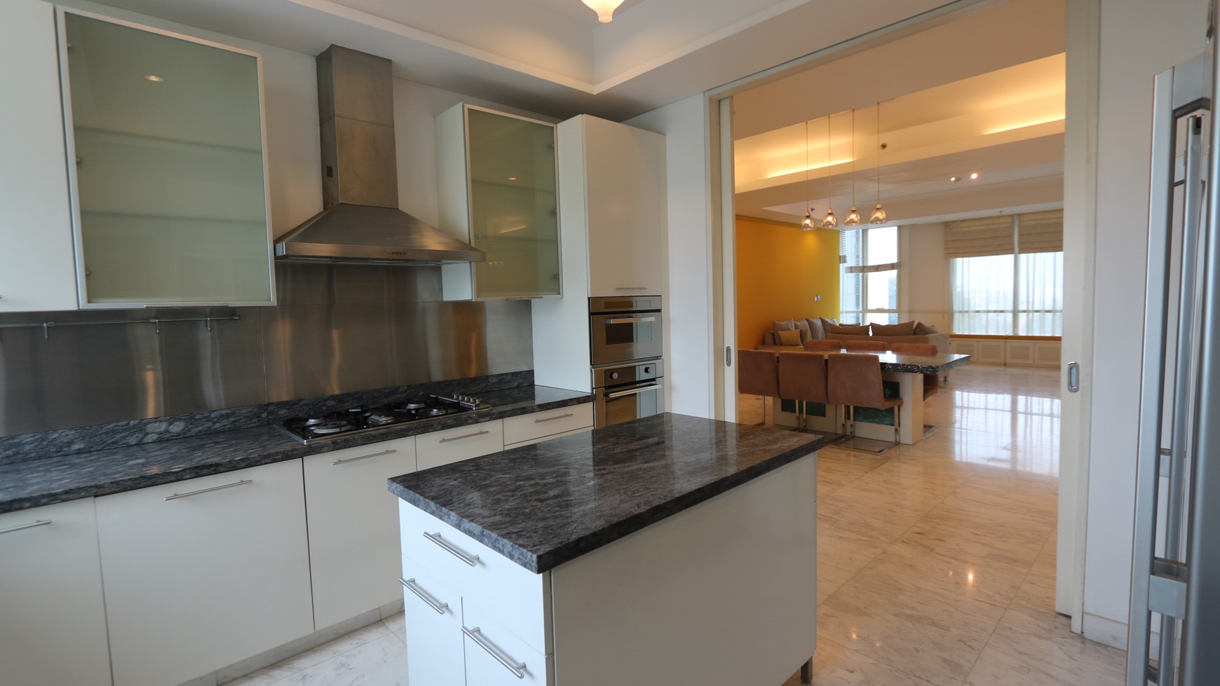 DIJUAL APARTEMEN THE PEAK SUDIRMAN 3 BR 232 m2 / FOR SALE The Peak Apartment 