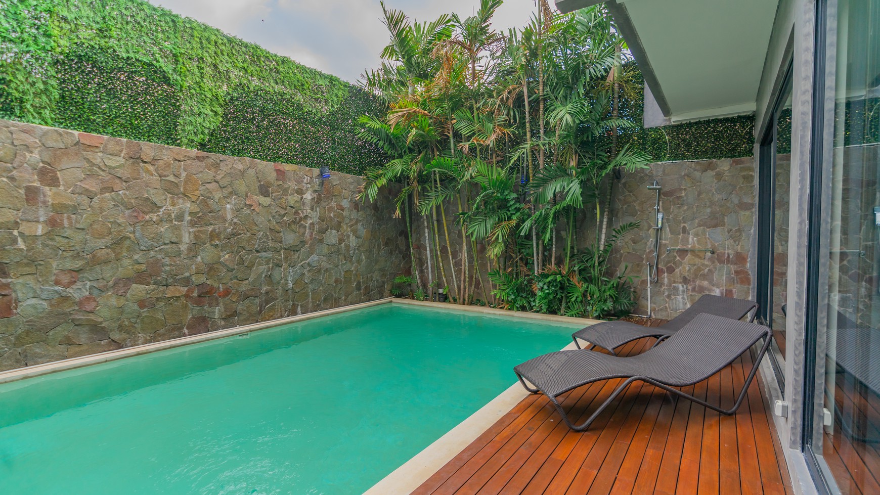 Leasehold - Luxury villa in Semer Kerobokan nearby Canggu Bali