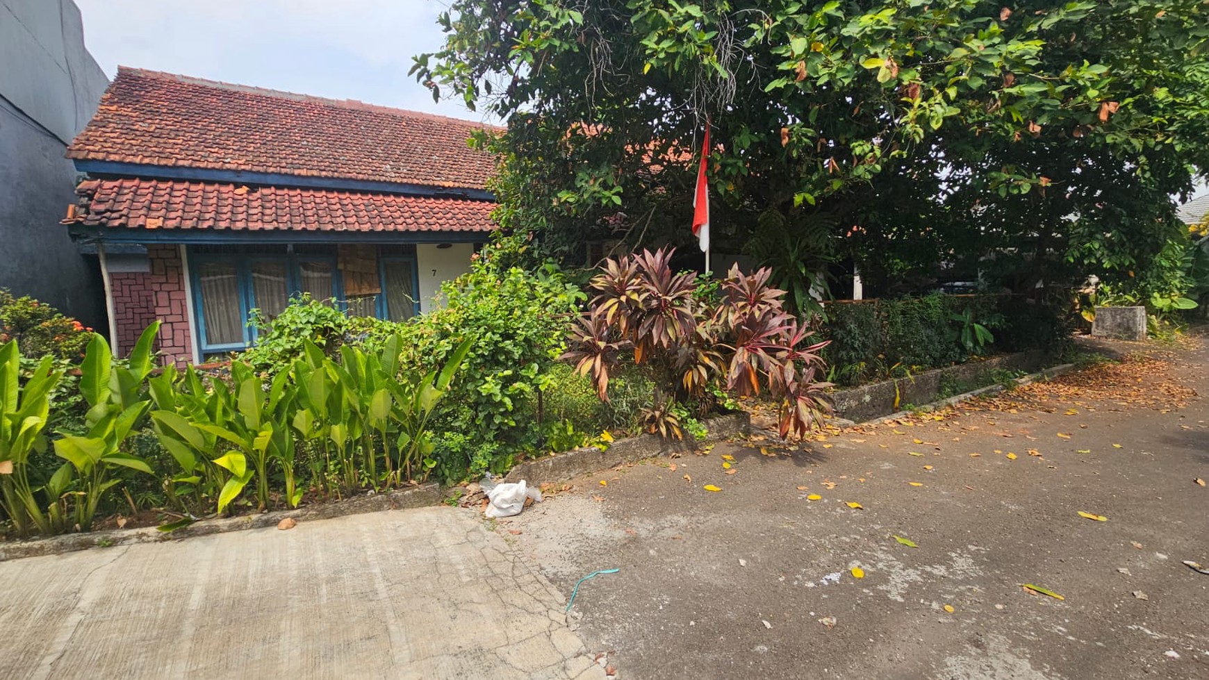 Rumah hitung tanah dalam komplek aman dan asri  Cilandak , Jakarta Selatan