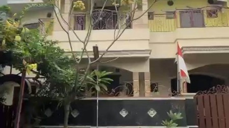 Rumah siap huni 2 lantai, halaman Asri di Jurang Mangu.