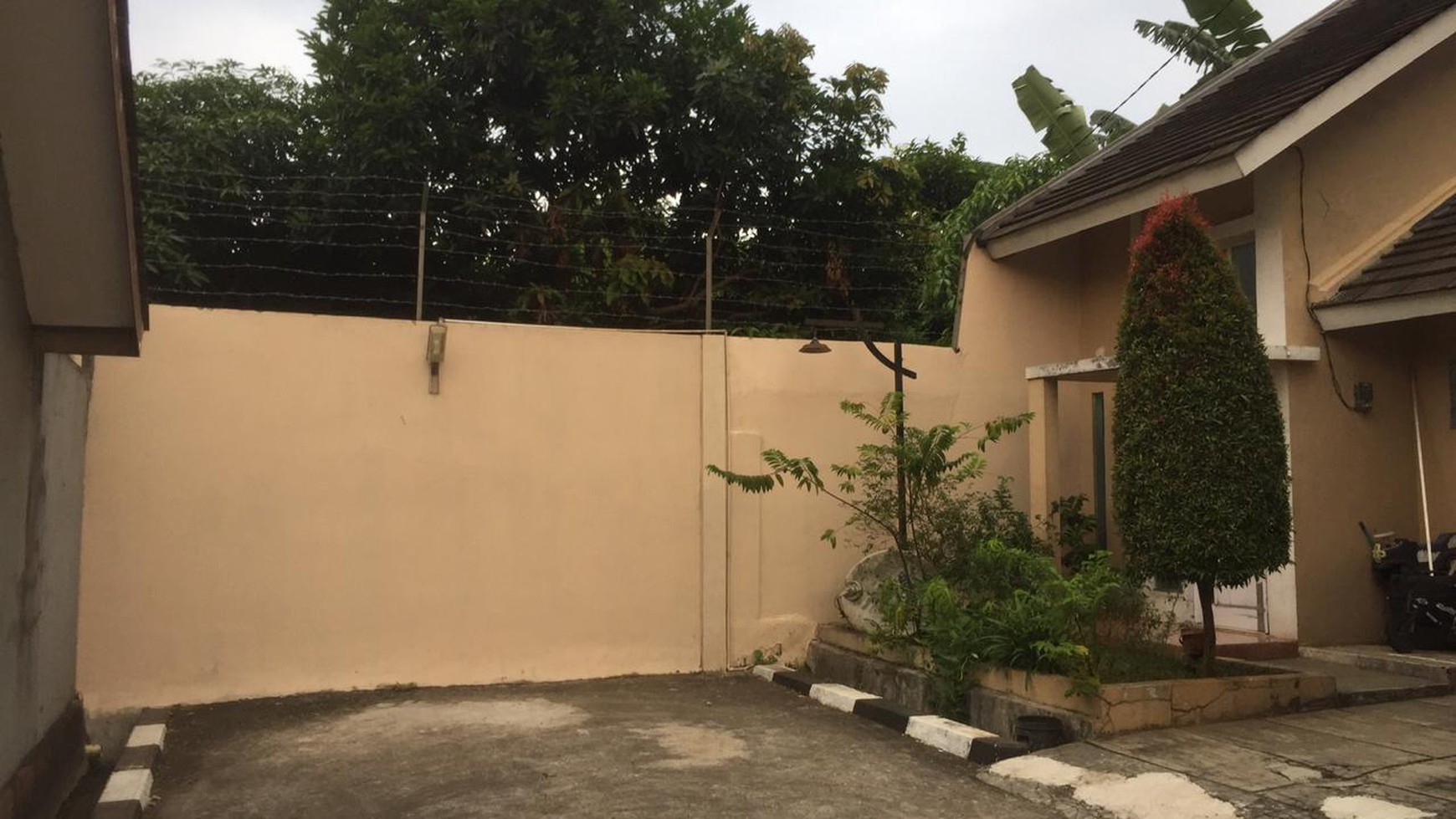 Rumah siap huni di Ciater Serpong Tangerang selatan.