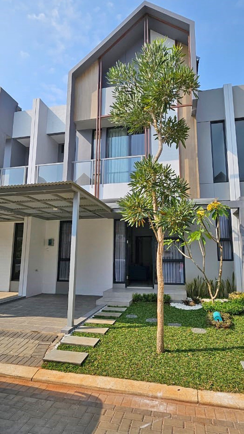 Disewa Rumah Cantik Full Furnished Cluster Yuthica BSD City