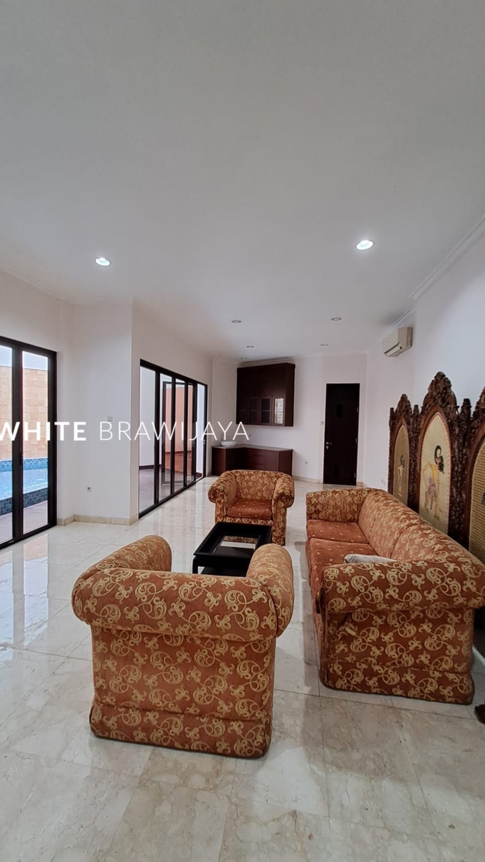 Rumah Hitung Tanah Area Cipete