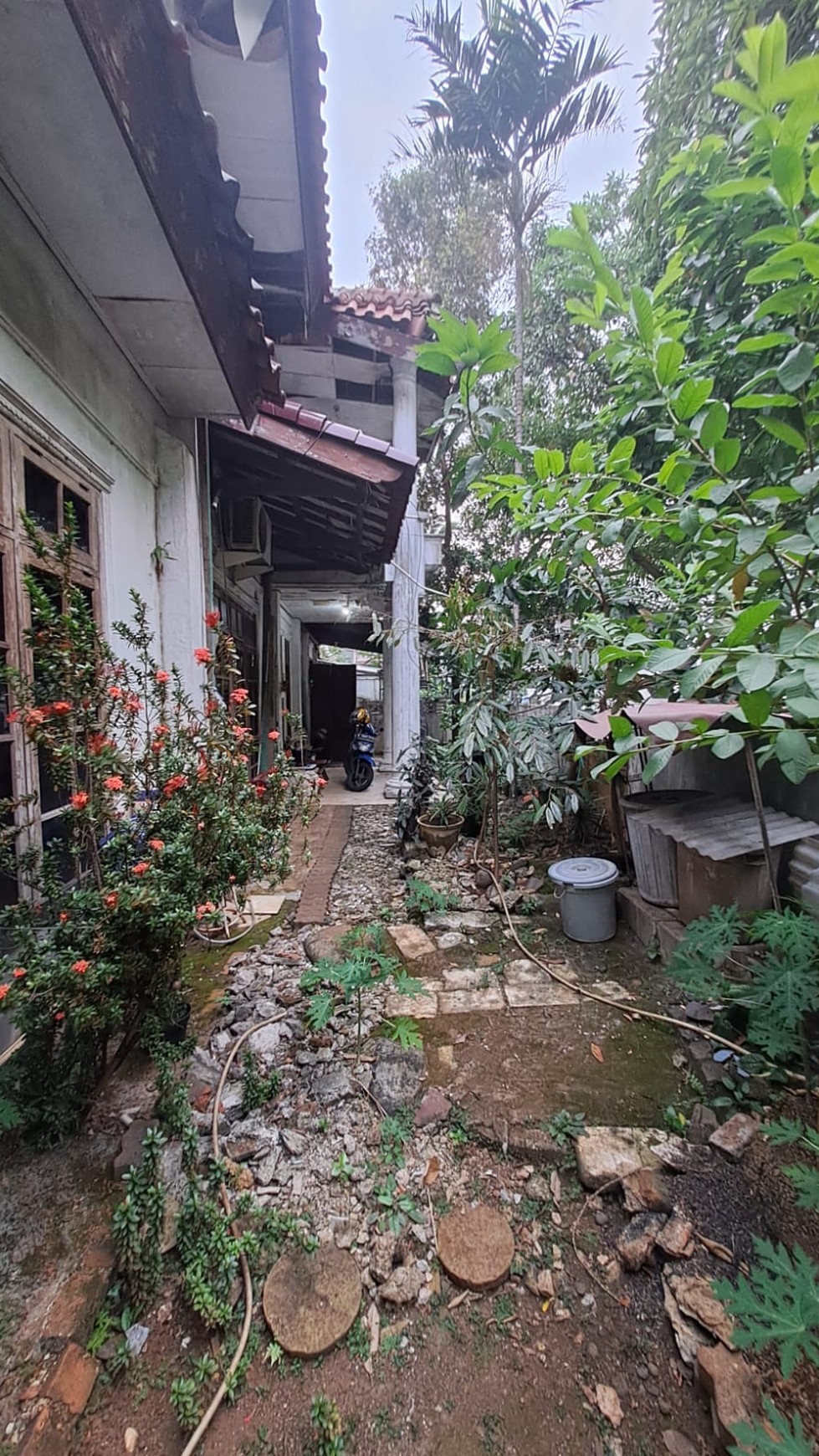 Rumah Hitung Tanah Area Cipete