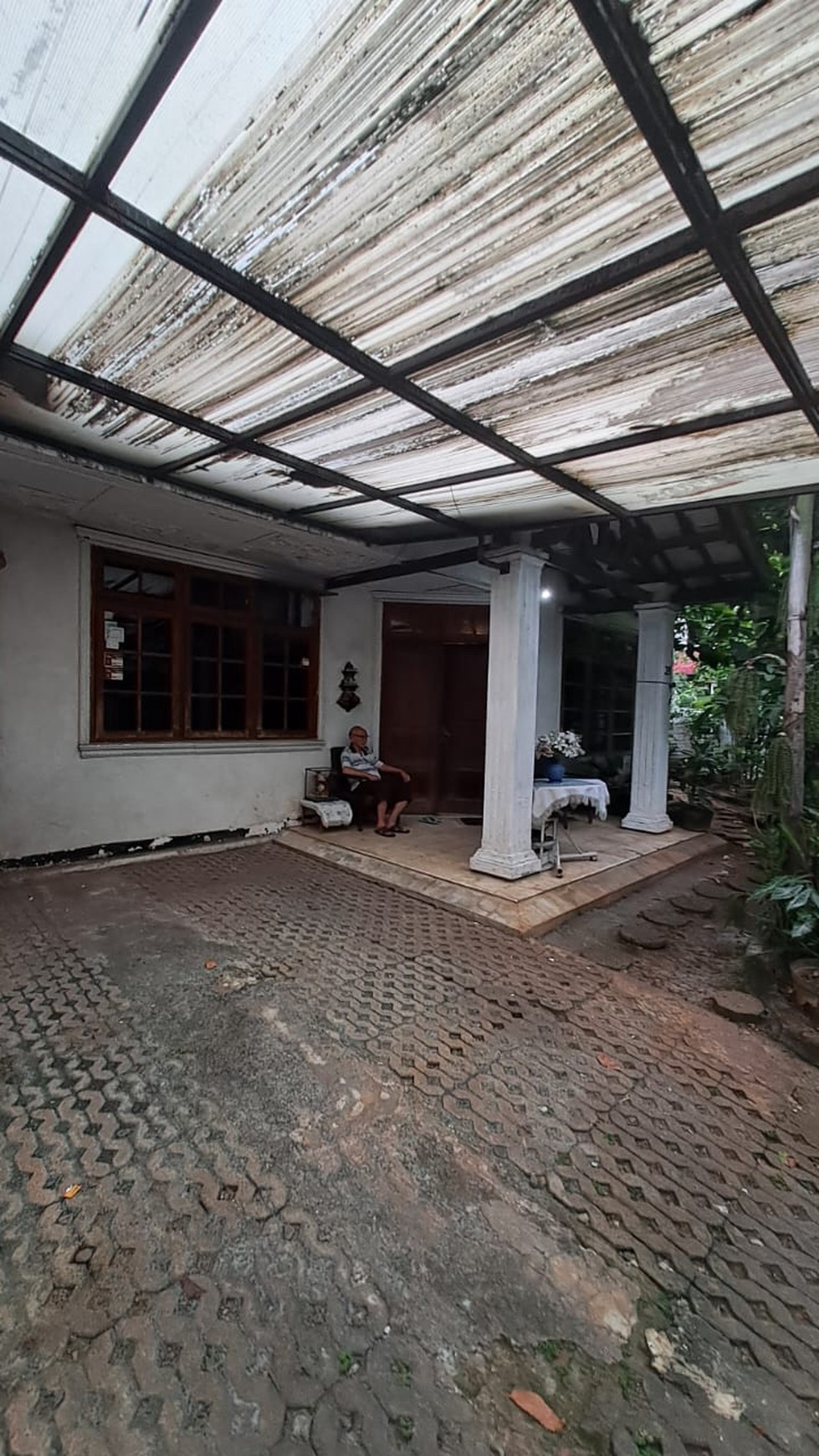 Rumah Hitung Tanah Area Cipete