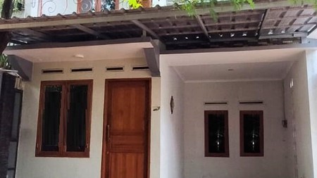 Dijual Rumah di Griya Aviva Townhouse Ciputat selangkah ke bintaro