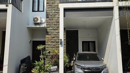 Rumah modern minimalis 2 lantai dekat Summarecon Crown Gading, Bekasi