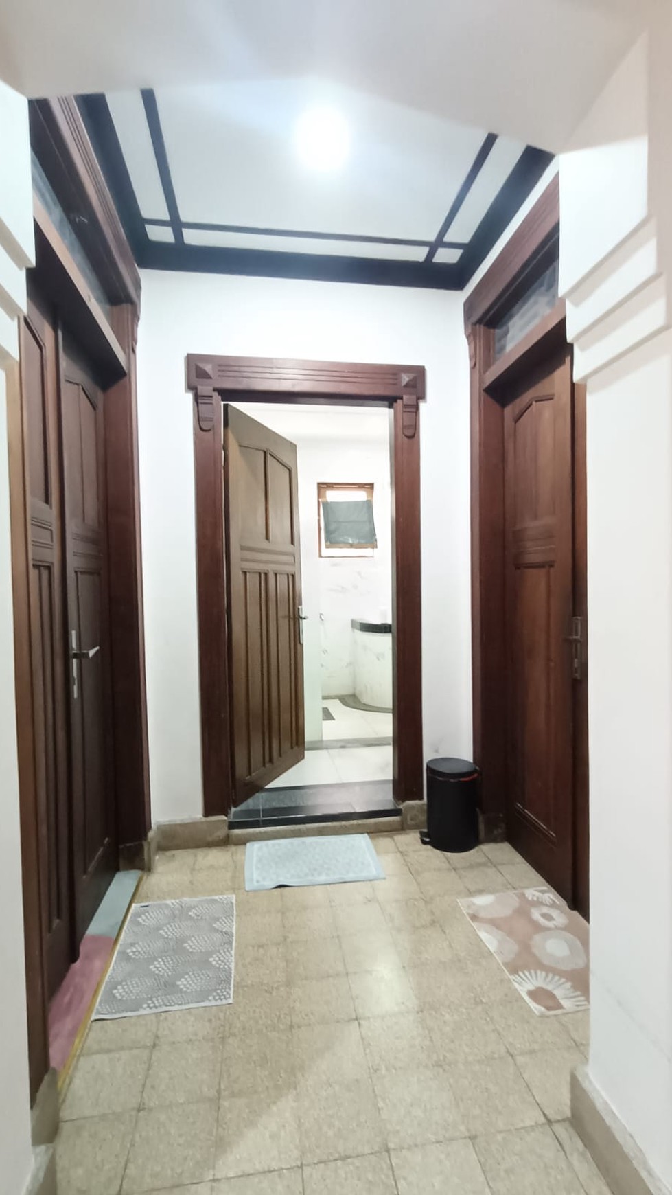 Dutch Herritage House nol jalan raya Darmo Surabaya Strategis