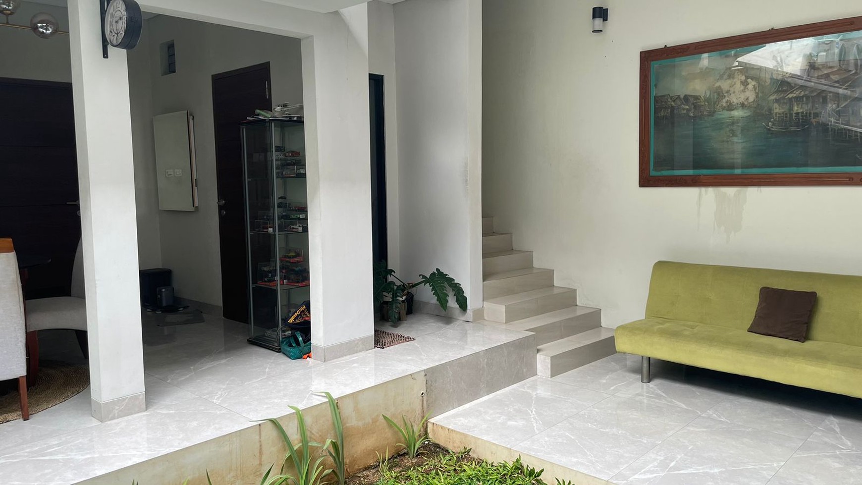 Rumah Modern Minimalis Baru Renovasi Pekayon Dekat AIS Pejaten Barat Jakarta Selatan 