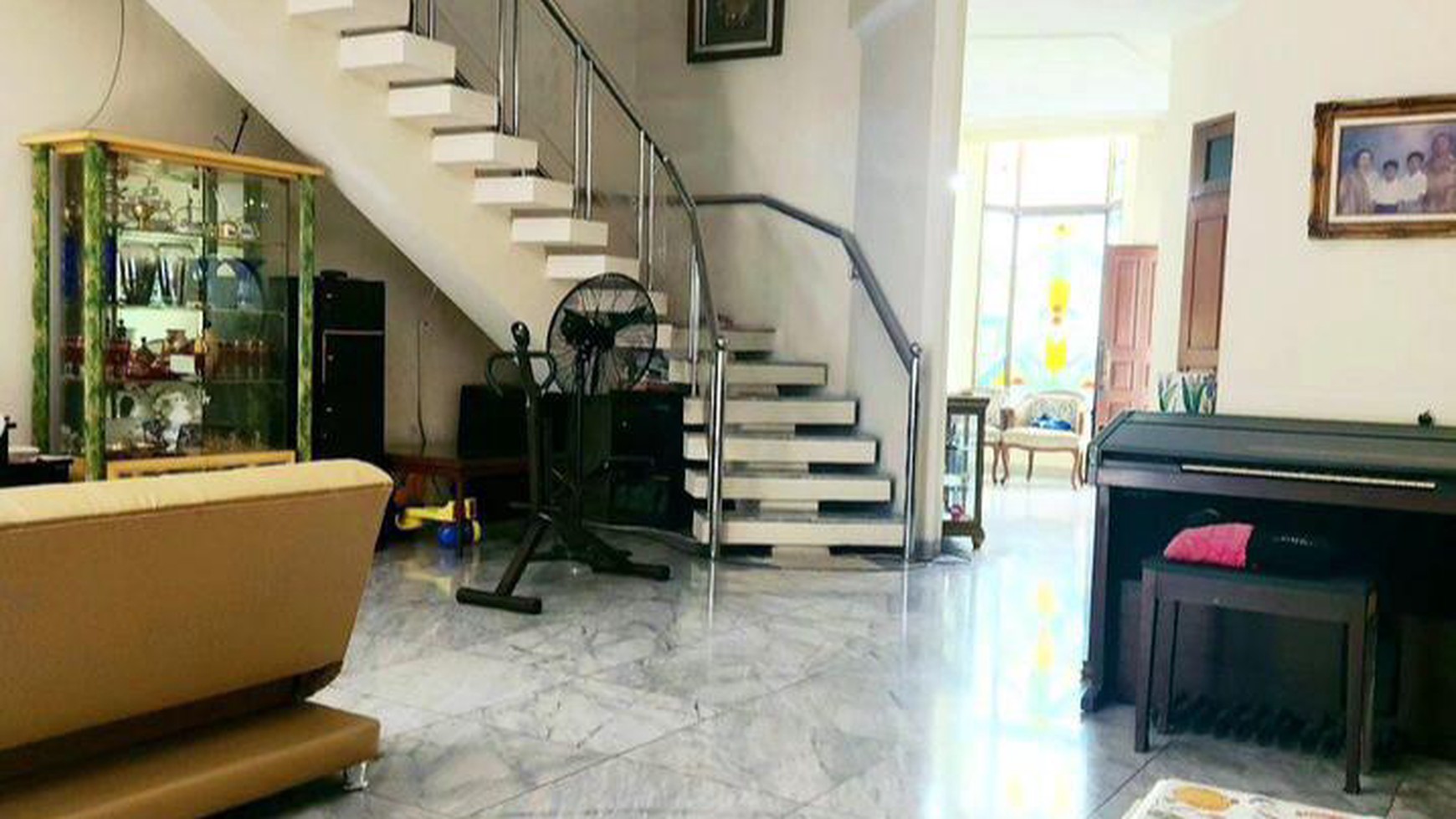 Dijual Rumah Asri Lux Dalam Komplek  di Cibubur,  Jakarta Timur