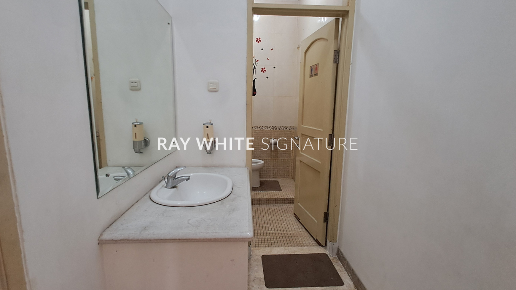 Rumah Hitung Tanah Area Cipete