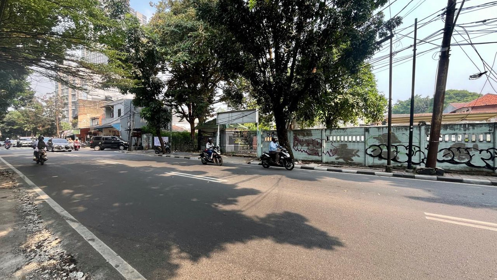 Kavling siap bangun lokasi di jalan utama Bintaro - Jaksel