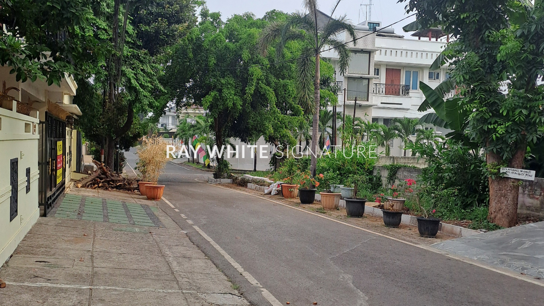 Dijual Rumah Bagus Layak Huni di Kav. TNI AL Duren Sawit