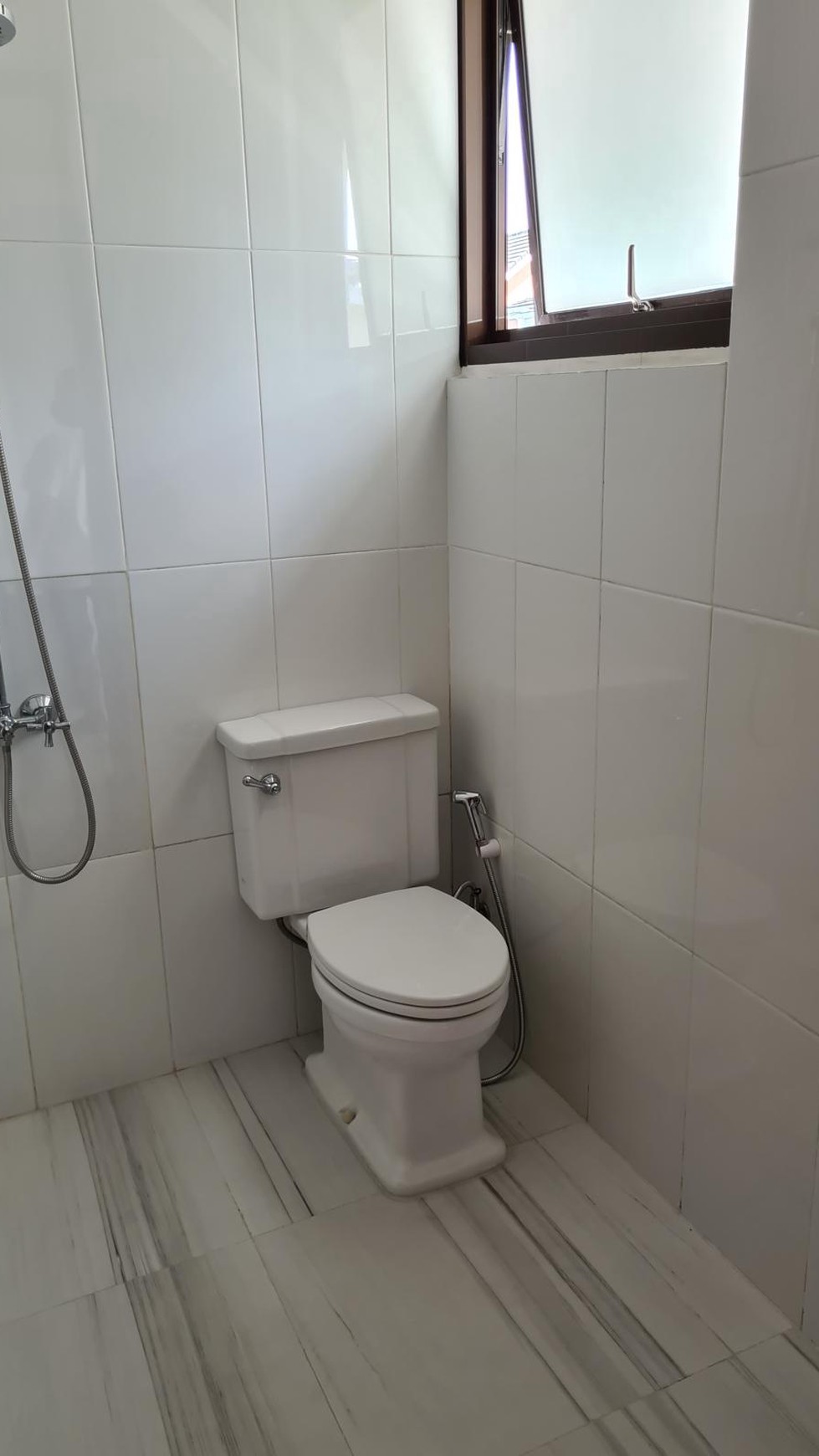 Dijual Rumah Lux Hook di Perkici Bintaro Sektor 5, Bintaro Jaya.