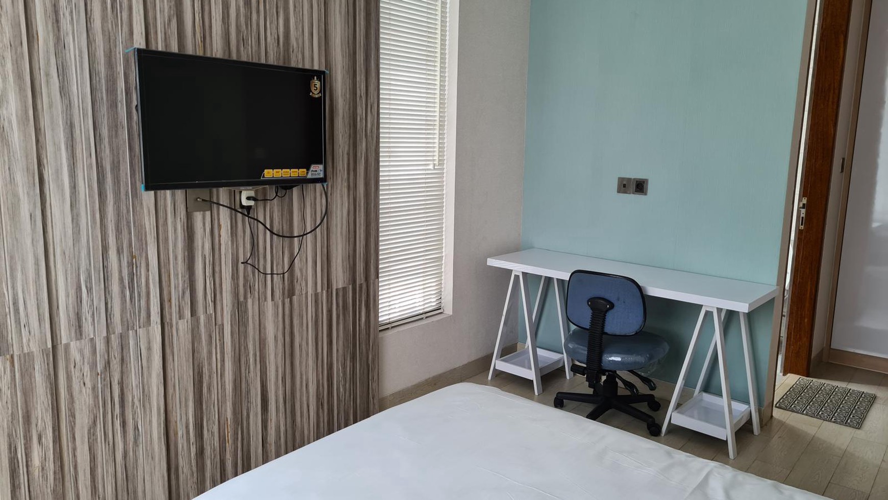 Dijual Rumah Lux Hook di Perkici Bintaro Sektor 5, Bintaro Jaya.