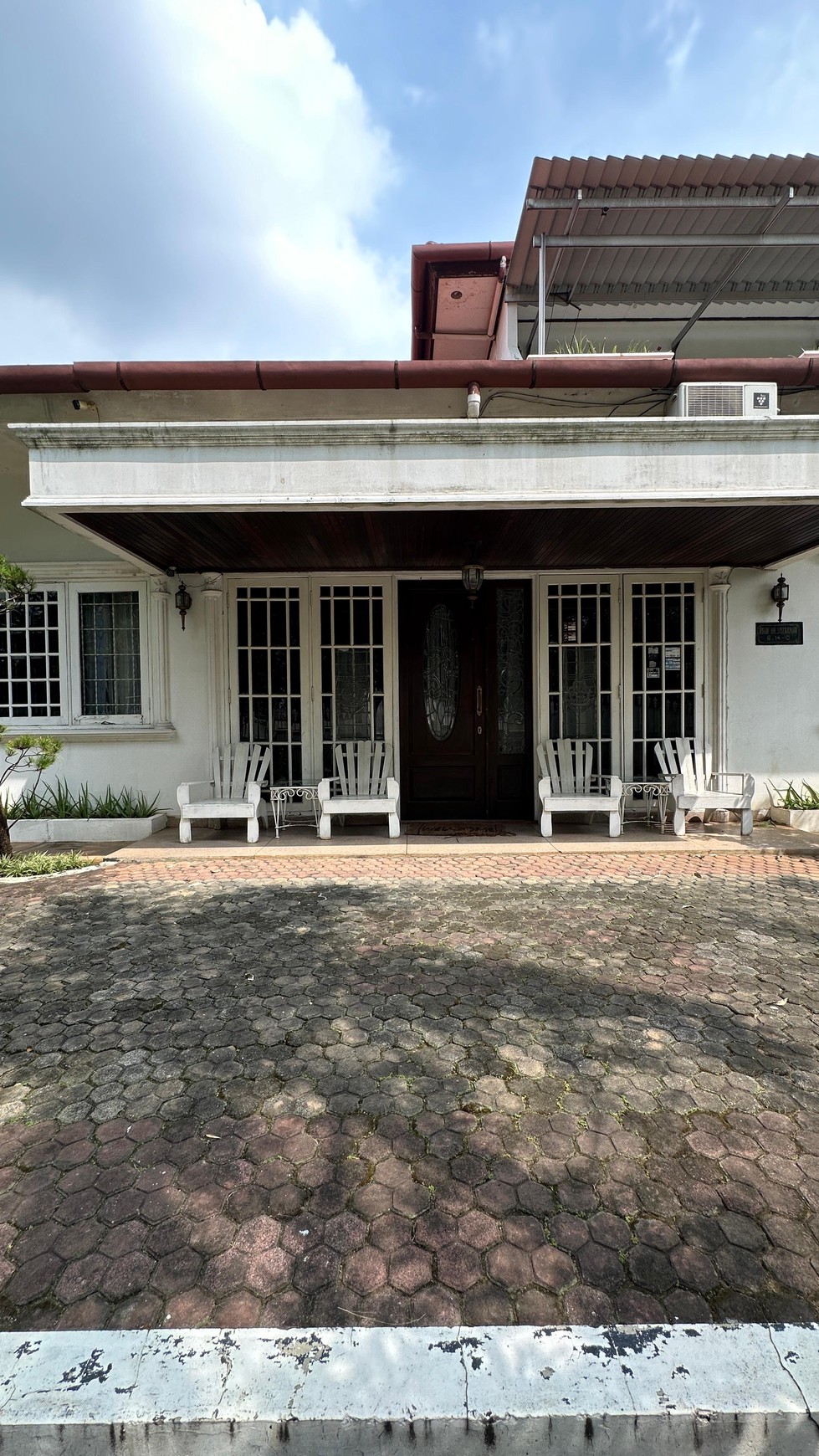 Rumah Cantik Mewah Dalam Komplek di Lebak Bulus