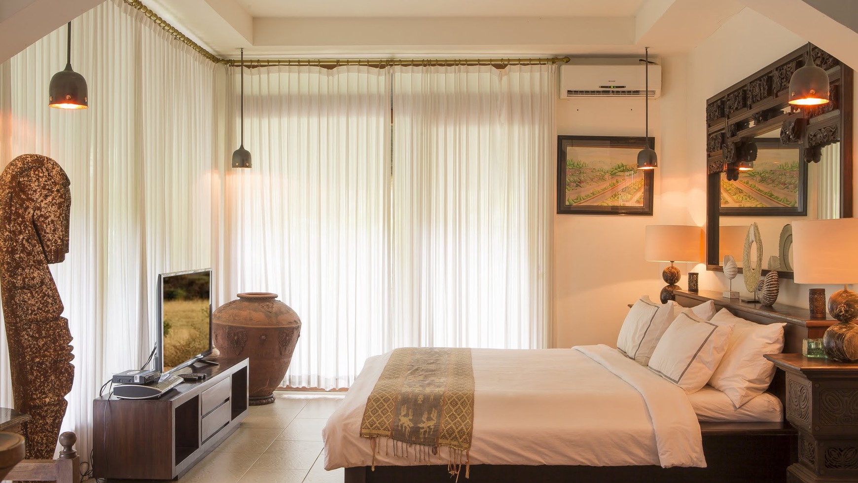 Luxury 6 Bedroom In Great Location Seminyak