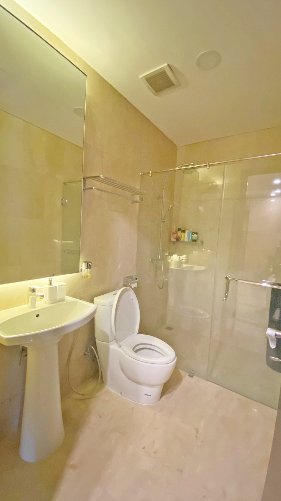 Dijual Apart Bagus Di Apart Sudirman Suites, Jakarta Pusat