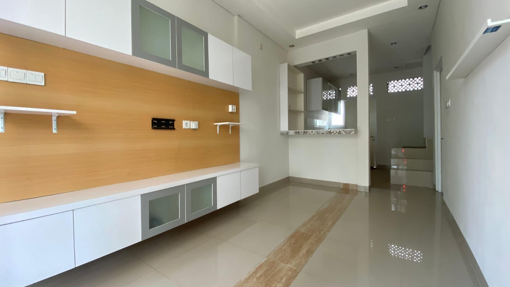 Rumah minimalis siap huni di Bintaro 