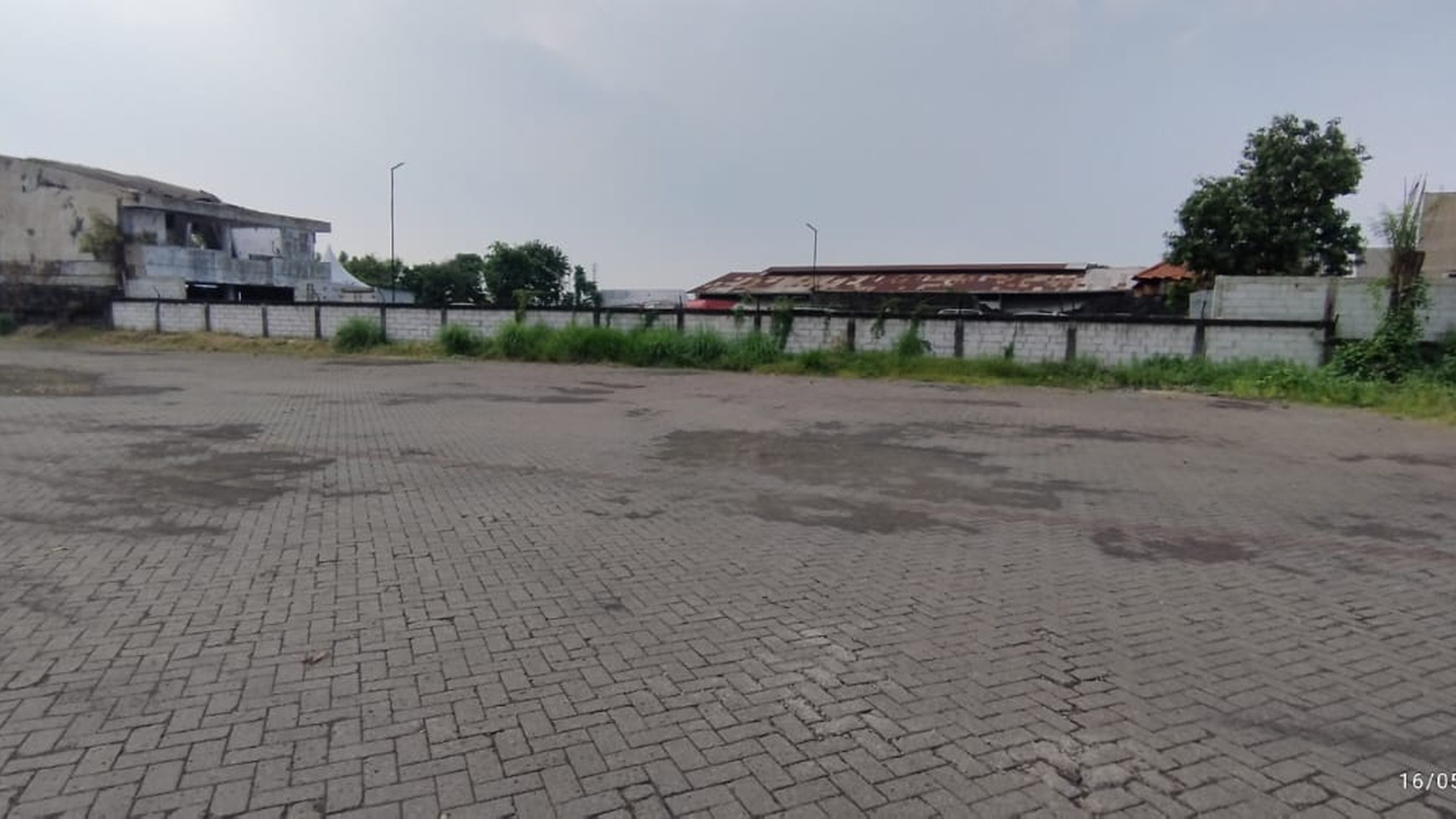 Dijual Gudang & Tanah Strategis di Jalan Raya Taman