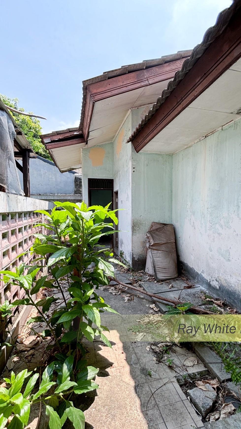 RUMAH TUA HITUNG TANAH DALAM KOMPLEK GIRILOKA BSD CITY, TAMGERANG SELATAN #CHWW