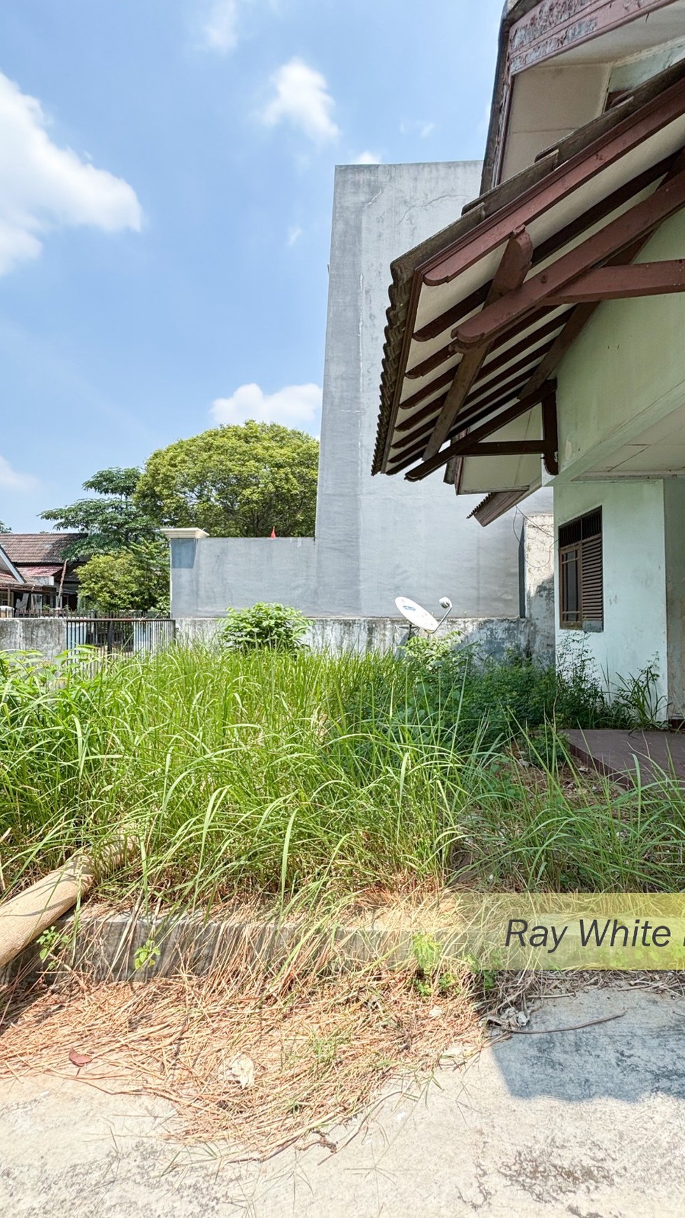 RUMAH TUA HITUNG TANAH DALAM KOMPLEK GIRILOKA BSD CITY, TAMGERANG SELATAN #CHWW