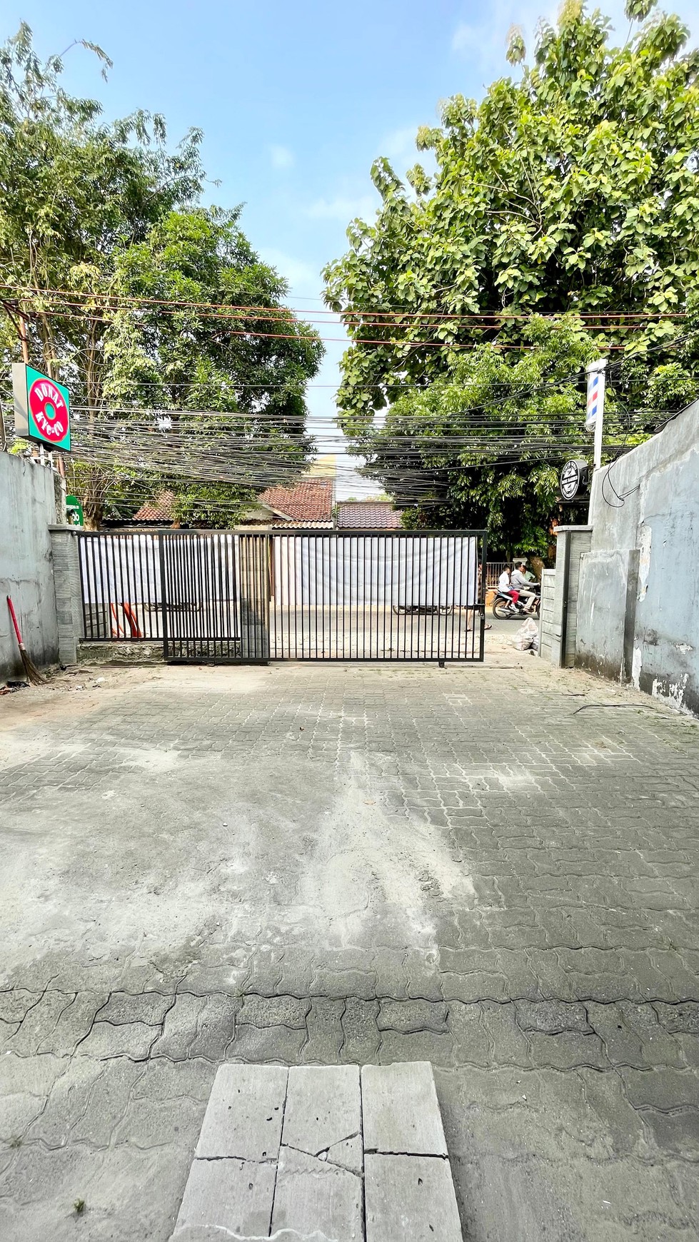 Rumah pinggir jalan Cidodol 