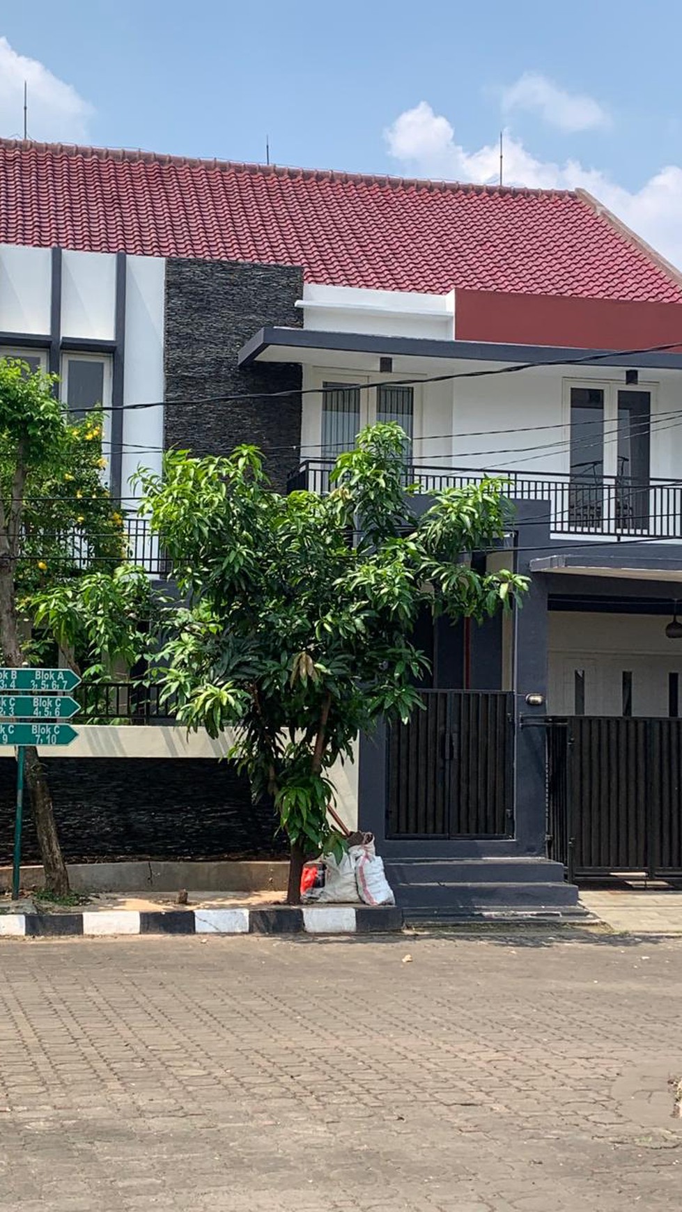 Rumah Minimalis Modern Perumahan Lebak Bulus