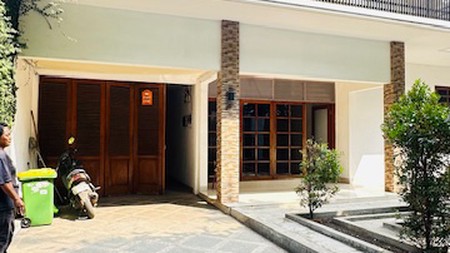 Rumah Asri di Kawasan Elite Kemang