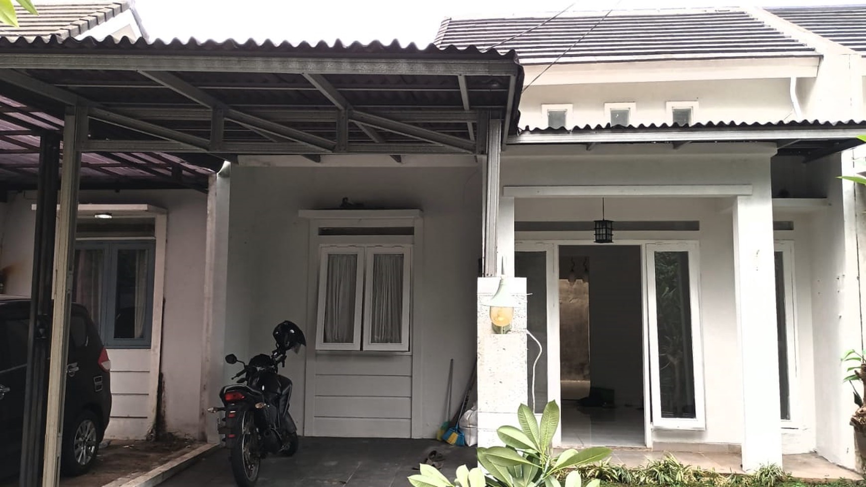 Rumah minimalis siap huni di Ciputat