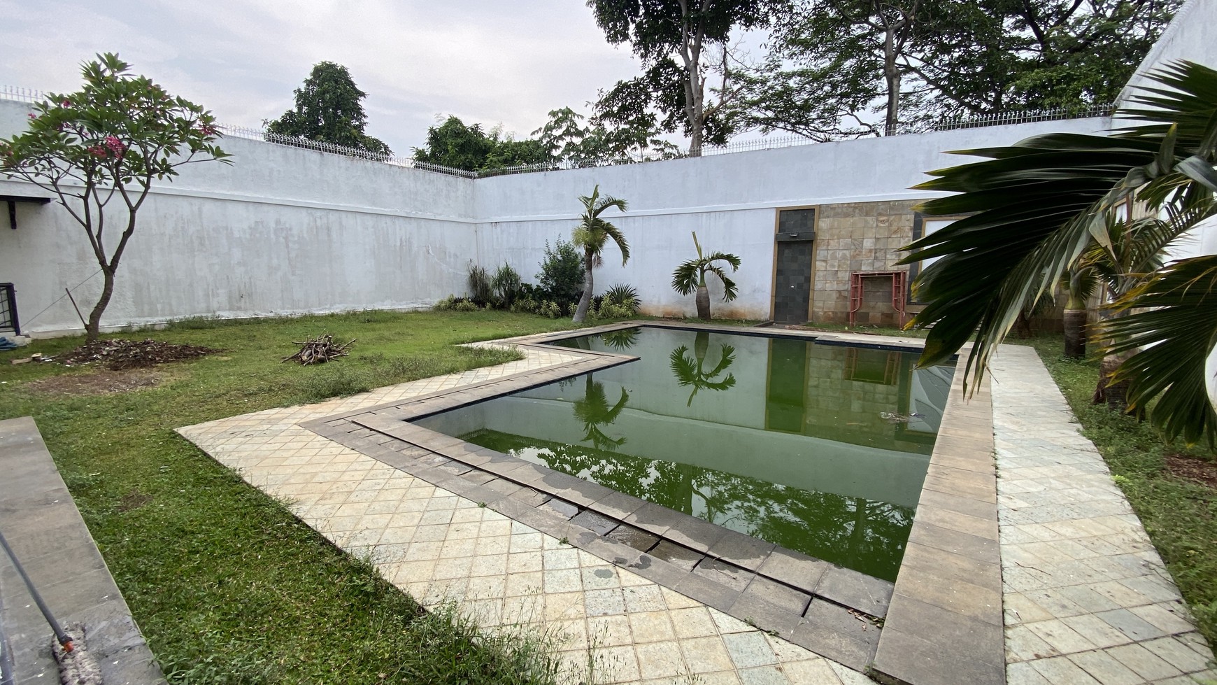 Big house in jeruk purut area, jakarta selatan