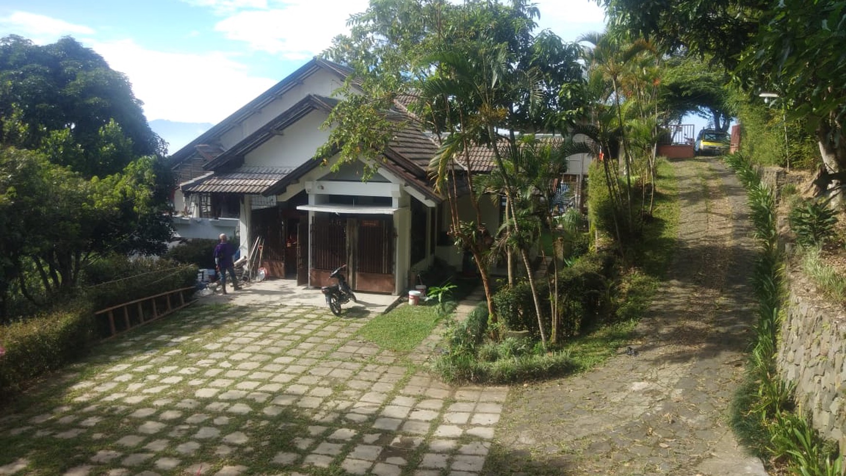 Tanah Bonus Rumah Asri jl Dago Giri Bandung