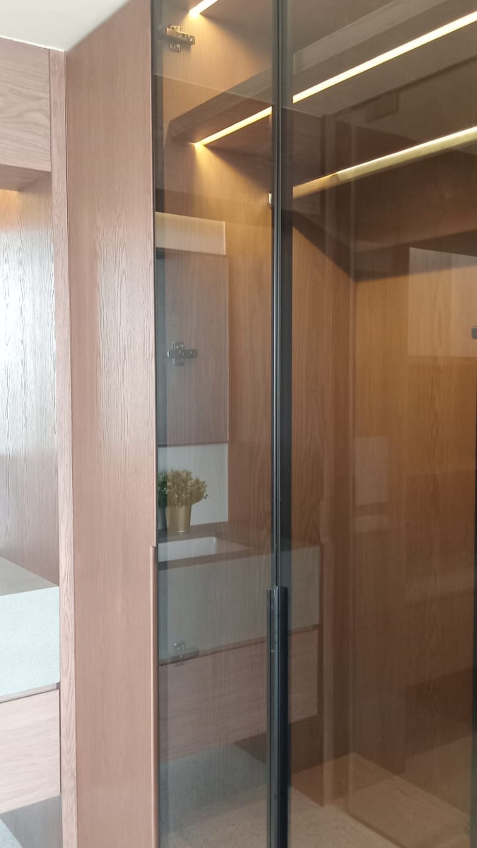 CLUSTER ARIA REMPOA
FOR SALE
Rumah 2 Lantai, Brand Baru, Sertifikat Hak Milik, IMB Dan PBB
Di Jalan Cempaka Rempoa, Ciputat Timur Tangerang Selatan