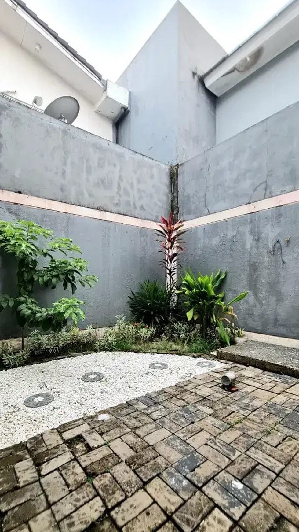 Rumah Hitung Tanah Area Cipete