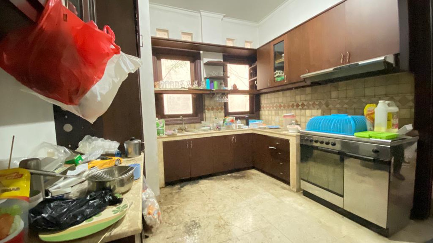 Rumah Hitung Tanah Area Cipete