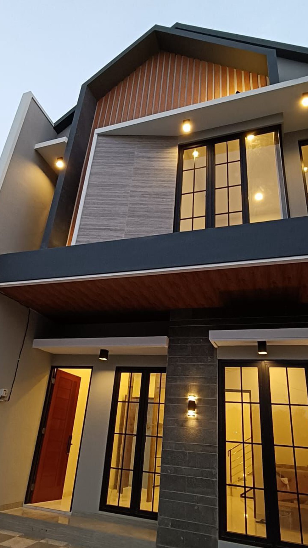 Li72. Dijual Rumah Sutorejo Prima Selatan Surabaya